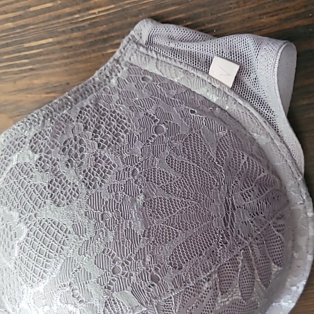 VICTORIA'S SECRET Sexy Tee Posey Lace Push-Up Bra NWT 32C - Picture 5 of 6